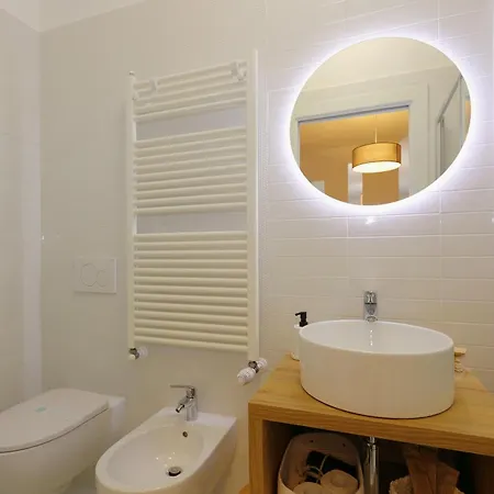 Apartment Mascarella - Elegante Design Con Patio Nel Centro Storico Bologna