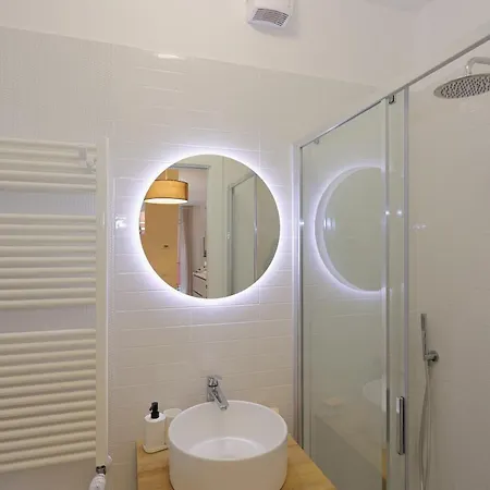 Mascarella - Elegante Design Con Patio Nel Centro Storico * Bologna