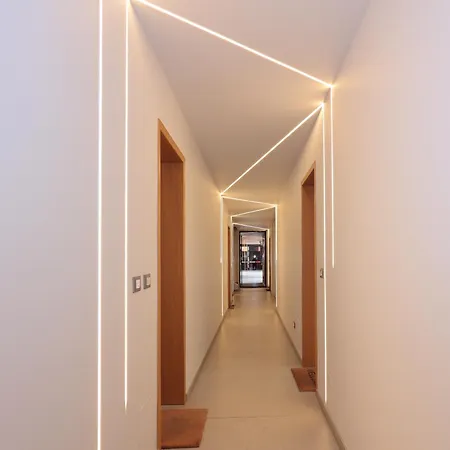 דירה Mascarella - Elegante Design Con Patio Nel Centro Storico