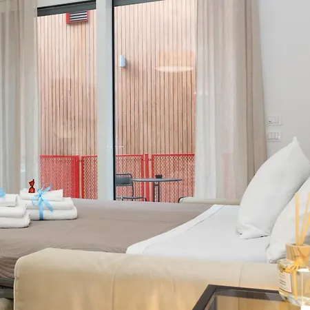 Mascarella - Elegante Design Con Patio Nel Centro Storico *