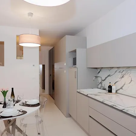 Mascarella - Elegante Design Con Patio Nel Centro Storico * ボローニャ