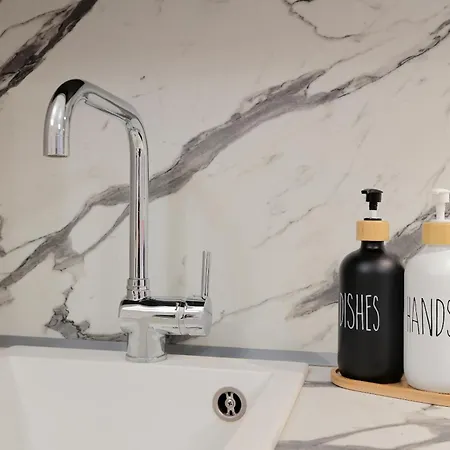 דירה Mascarella - Elegante Design Con Patio Nel Centro Storico *