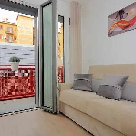 Daire Mascarella - Elegante Design Con Patio Nel Centro Storico