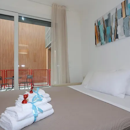 Mascarella - Elegante Design Con Patio Nel Centro Storico Bologna