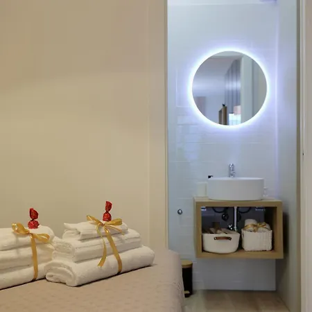 Mascarella - Elegante Design Con Patio Nel Centro Storico Daire Bolonya