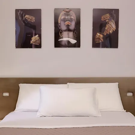 Mascarella - Elegante Design Con Patio Nel Centro Storico דירה