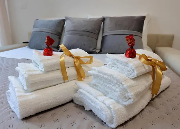 Mascarella - Elegante Design Con Patio Nel Centro Storico Bologna