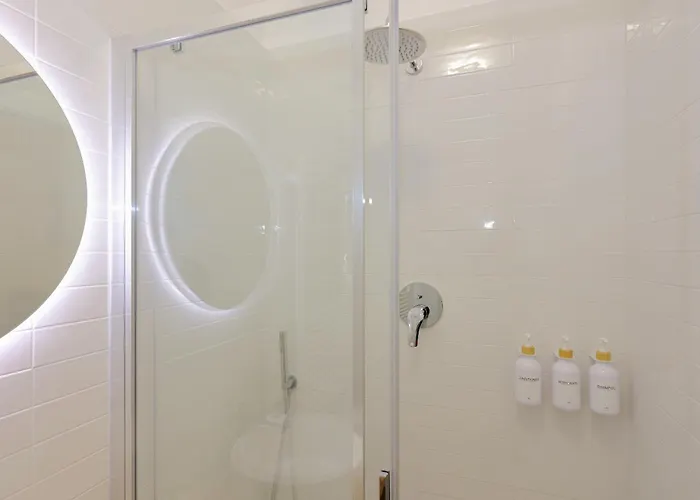 Mascarella - Elegante Design Con Patio Nel Centro Storico شقة