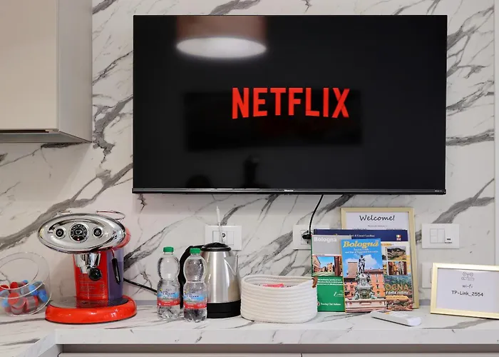 Mascarella - Elegante Design Con Patio Nel Centro Storico Bologna