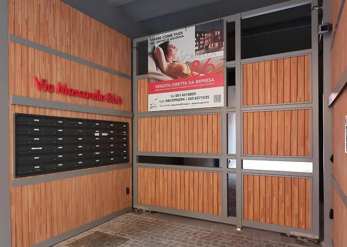 Mascarella - Elegante Design Con Patio Nel Centro Storico شقة