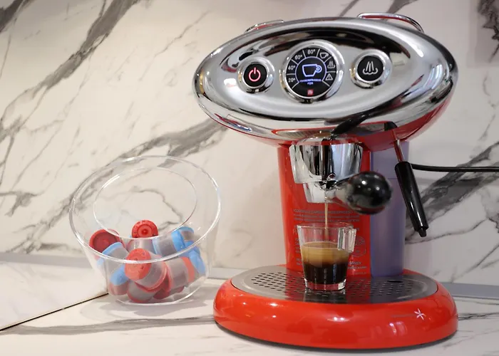 شقة Mascarella - Elegante Design Con Patio Nel Centro Storico