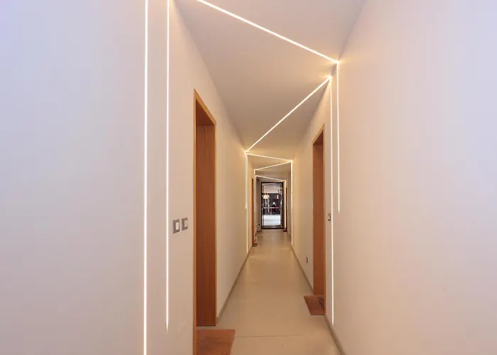 Appartement Mascarella - Elegante Design Con Patio Nel Centro Storico