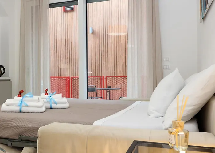 Mascarella - Elegante Design Con Patio Nel Centro Storico *