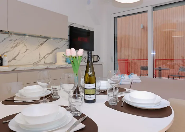 Mascarella - Elegante Design Con Patio Nel Centro Storico * بولونيا