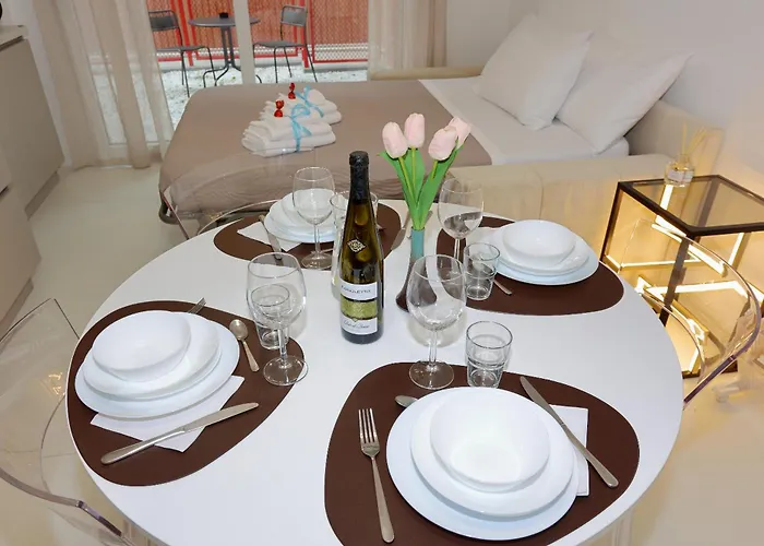 Appartement Mascarella - Elegante Design Con Patio Nel Centro Storico Bologna