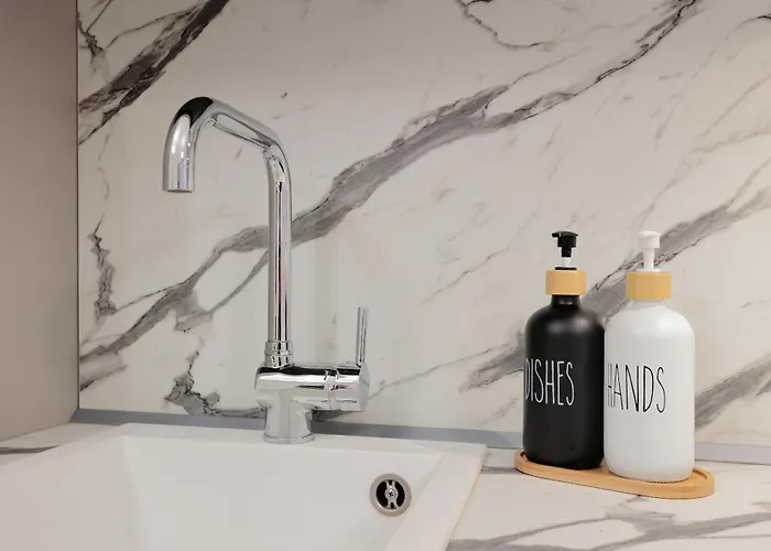 Appartement Mascarella - Elegante Design Con Patio Nel Centro Storico *