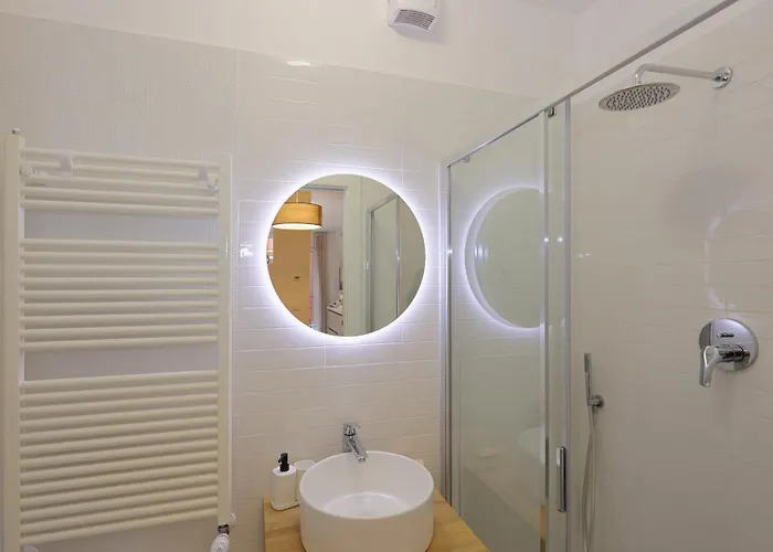 Mascarella - Elegante Design Con Patio Nel Centro Storico * Bologna