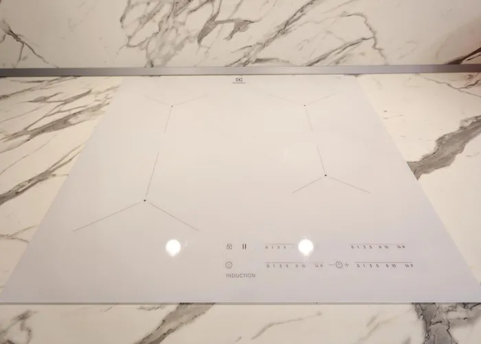 Mascarella - Elegante Design Con Patio Nel Centro Storico * بولونيا