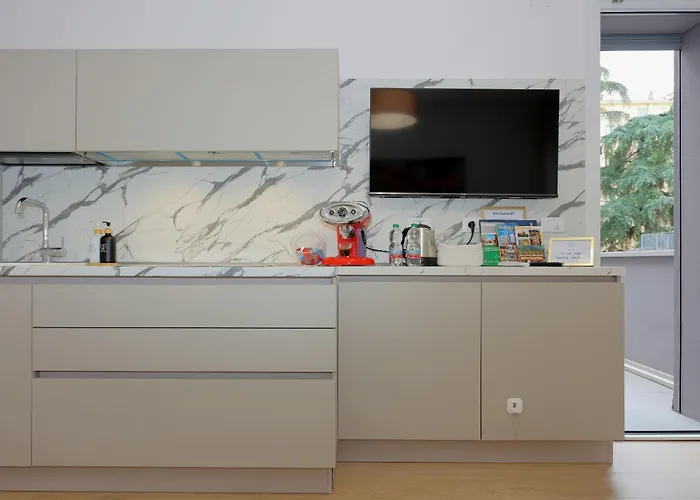 شقة Mascarella - Elegante Design Con Patio Nel Centro Storico *