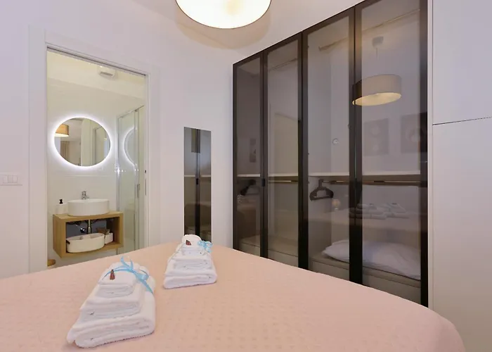 Mascarella - Elegante Design Con Patio Nel Centro Storico * Bologna